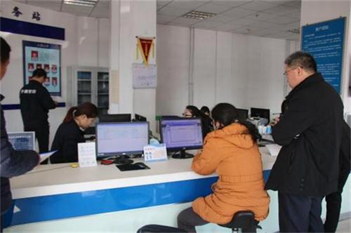 买卖二手车过户应该如何选号牌？