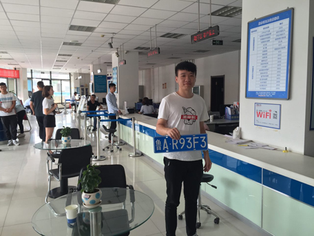 车卖了车牌能保留多久，怎么继续使用？