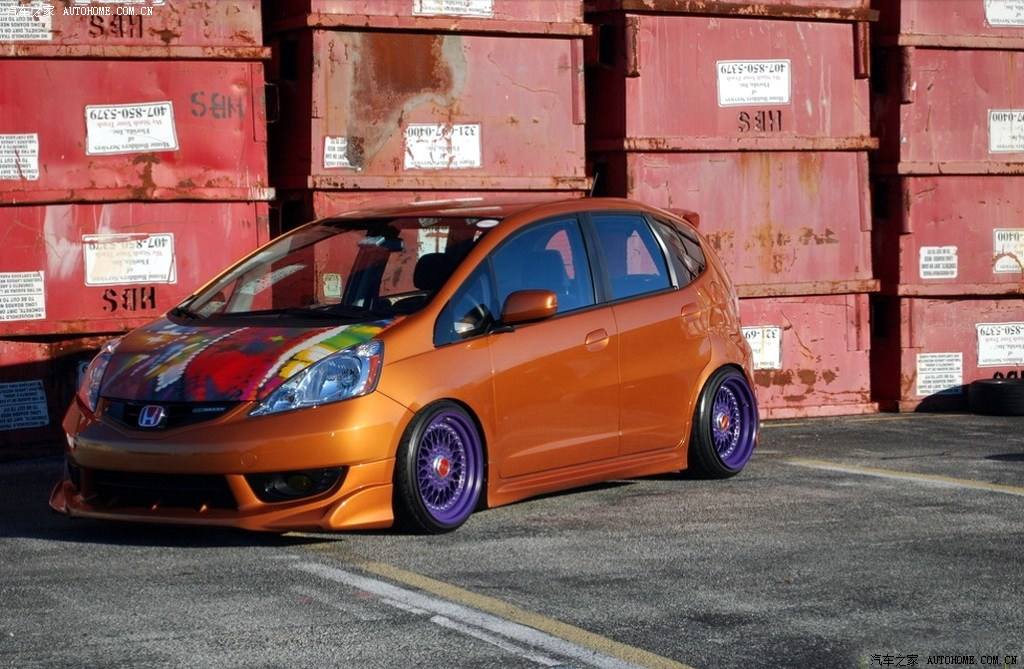 飞度二手车改装了轮毂，加装了音箱，可以过户么？