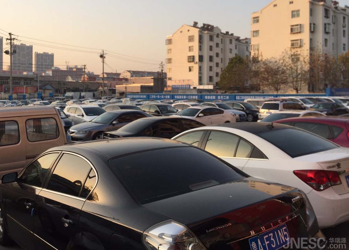 夫妻之间车辆过户 只有一种情况不用换牌。