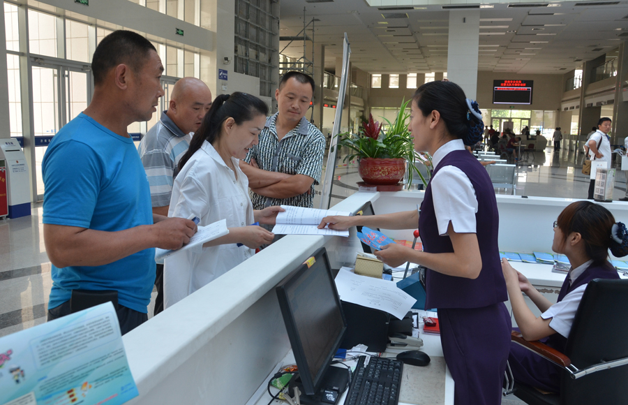 济南市车管所认真开展“泉城好司机 文明济南人”主题宣传活动